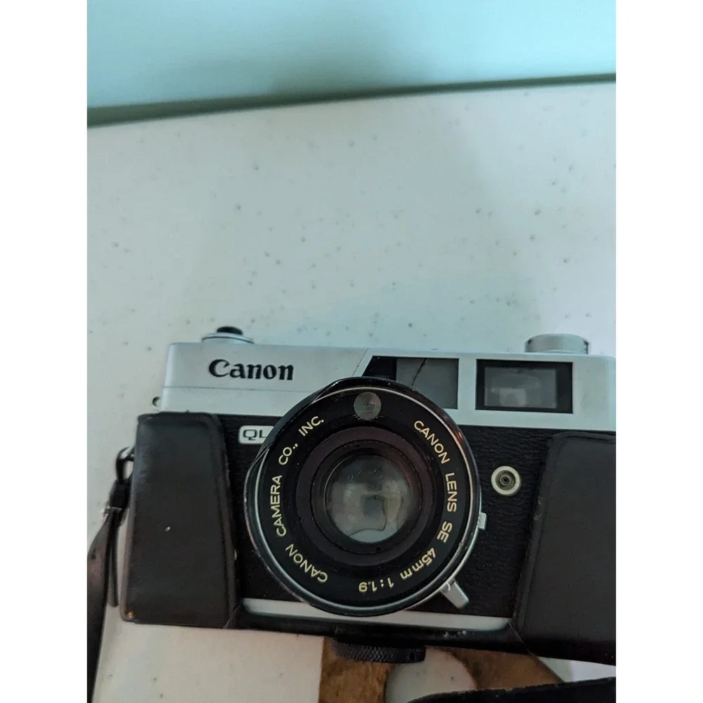 Cannon Canonet-QL19 35mm Untested Parts/Repair with Leather Case